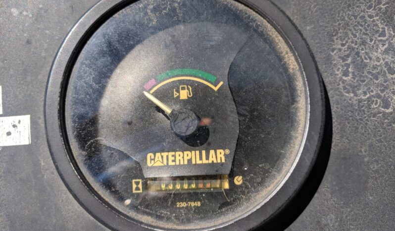 Caterpillar CB224E Compactor full