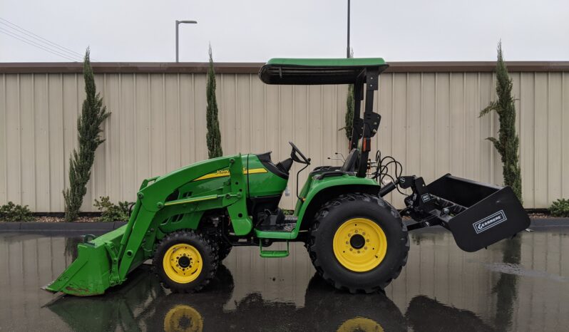 John Deere 3520 Tractor full