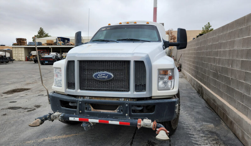 Ford F650 2,000 Gallon Water Truck full