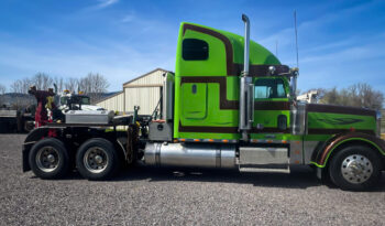 Freightliner Classic XL Tow Truck full