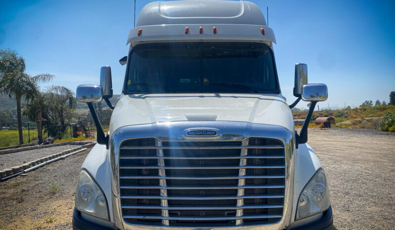2013 Freightliner Cascadia 125 Sleeper Truck full