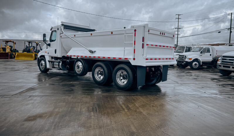 2015 Freightliner Cascadia 125 Dump Truck full